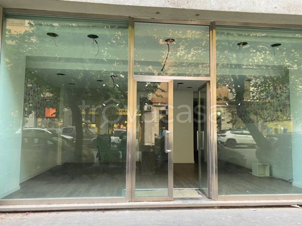 negozio in affitto a Palermo