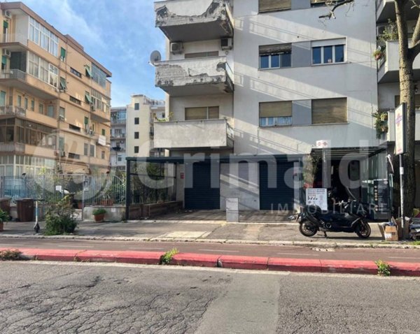 locale commerciale in affitto a Palermo