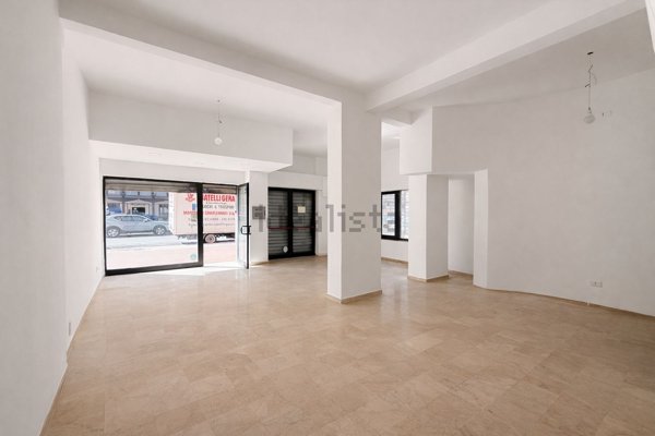 locale commerciale in affitto a Palermo in zona Libertà