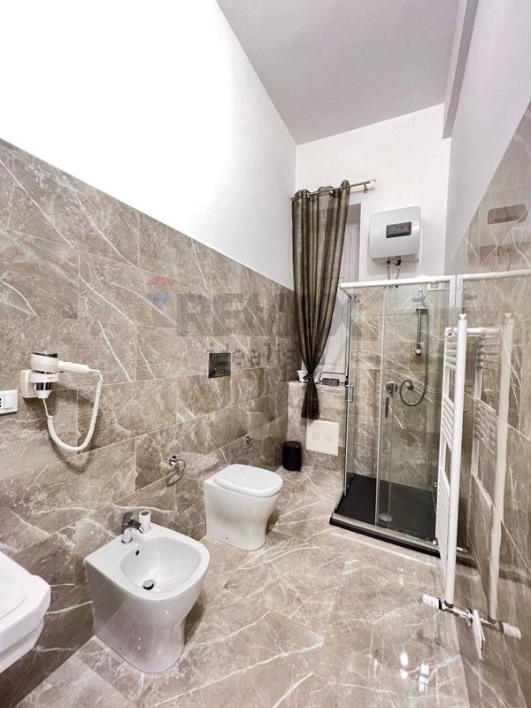 negozio in affitto a Palermo in zona Libertà