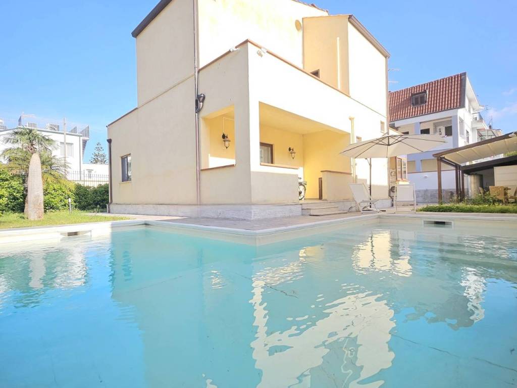 casa indipendente in affitto a Palermo in zona Sferracavallo