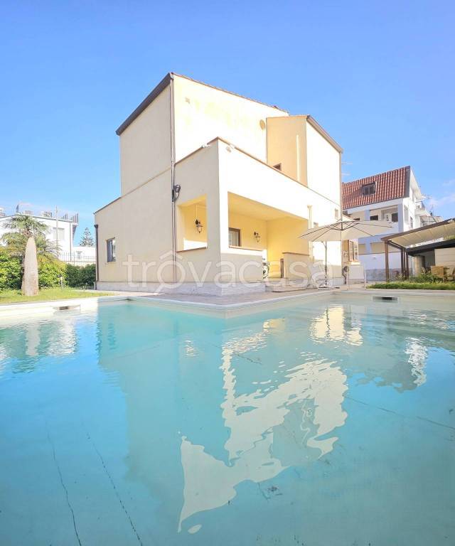 casa indipendente in affitto a Palermo in zona Mondello