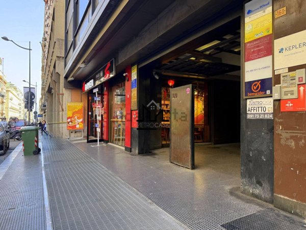 ufficio in affitto a Palermo in zona Libertà