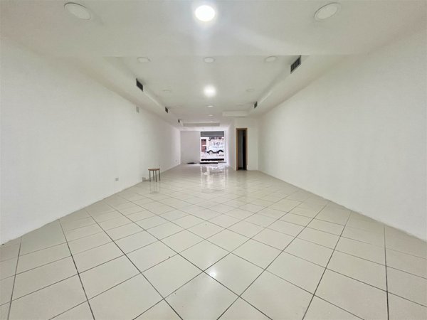 negozio in affitto a Palermo