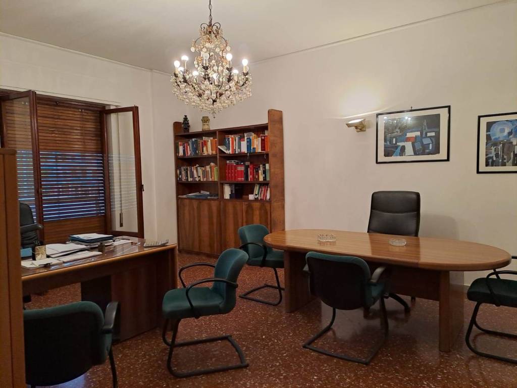 ufficio in affitto a Palermo in zona Libertà