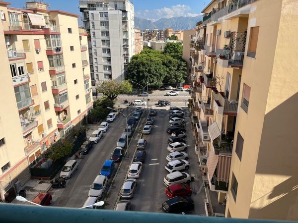 appartamento in affitto a Palermo in zona Malaspina/Palagonia