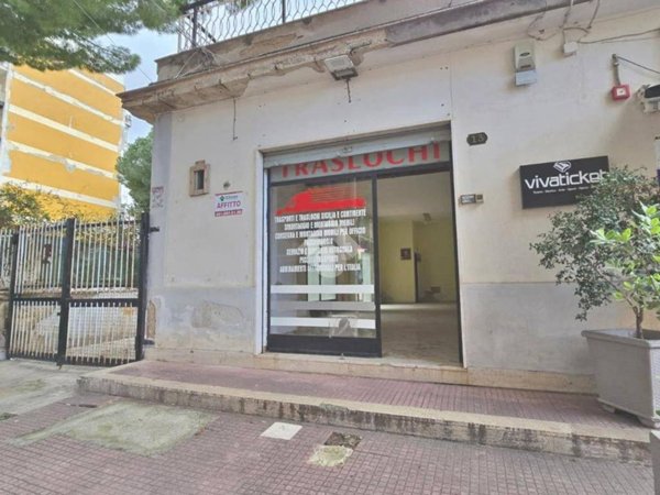 negozio in affitto a Palermo in zona Zisa
