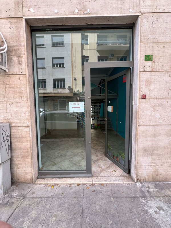 locale commerciale in affitto a Palermo in zona Libertà