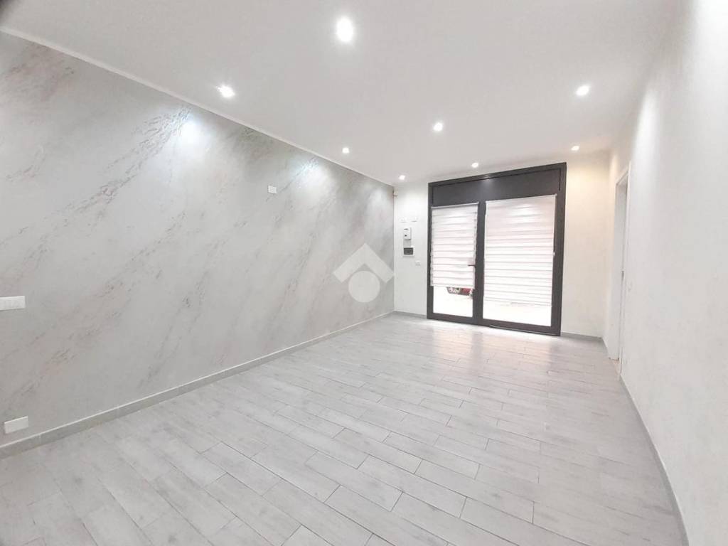 negozio in affitto a Palermo in zona Calatafimi / Cuba