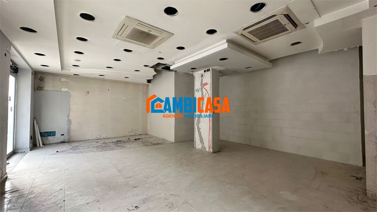 locale commerciale in affitto a Palermo in zona Arenella/Vergine Maria