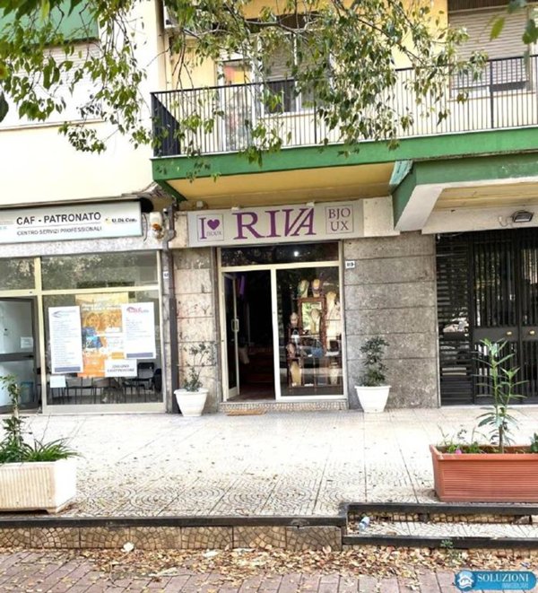 negozio in affitto a Palermo