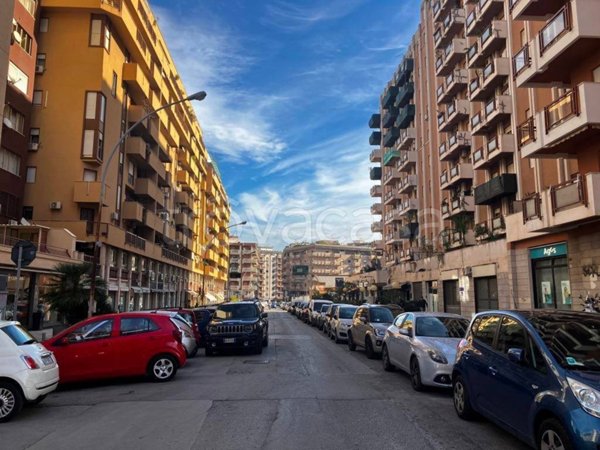 locale di sgombero in affitto a Palermo in zona Malaspina/Palagonia