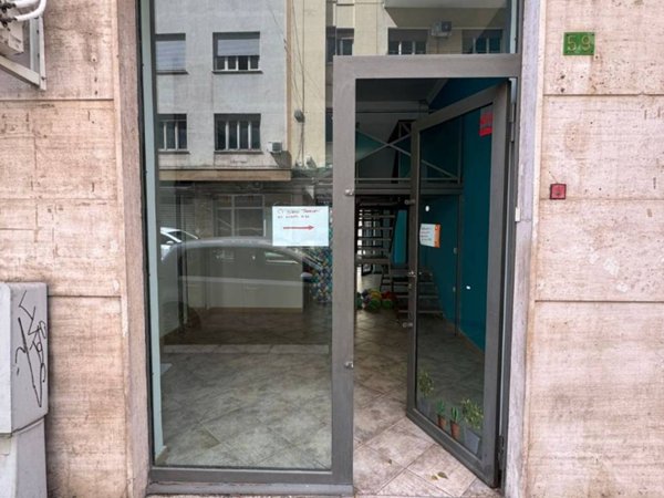 negozio in affitto a Palermo in zona Politeama