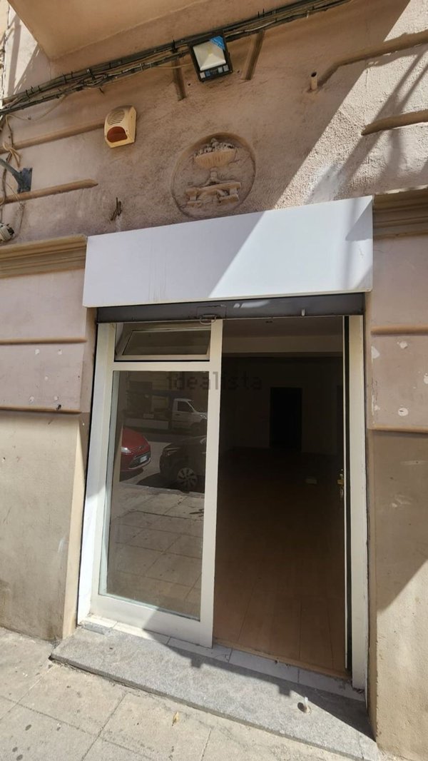 locale commerciale in affitto a Palermo in zona Calatafimi / Cuba