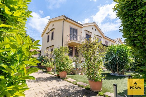 casa indipendente in affitto a Palermo in zona Partanna