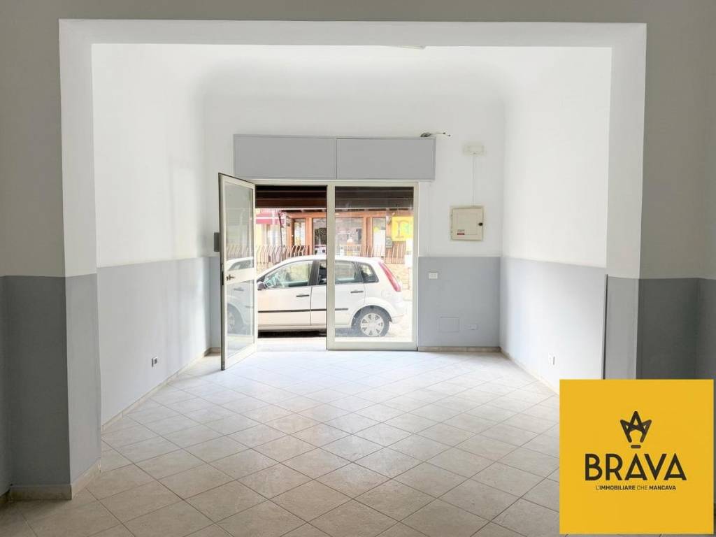 negozio in affitto a Palermo in zona Montegrappa / Santa Rosalia