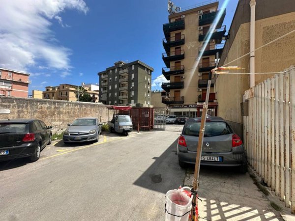 negozio in affitto a Palermo in zona Altarello