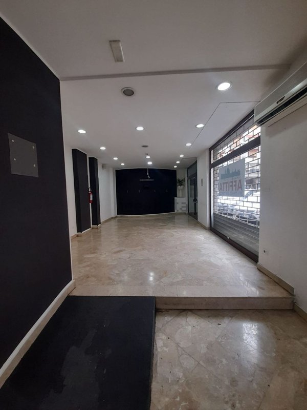 locale commerciale in affitto a Palermo in zona Politeama