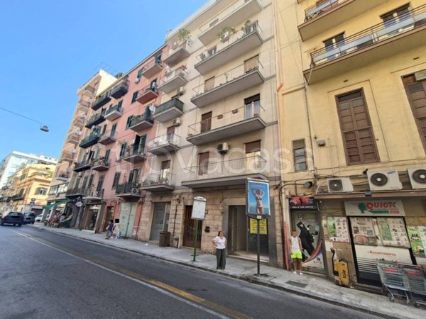 negozio in affitto a Palermo in zona Libertà