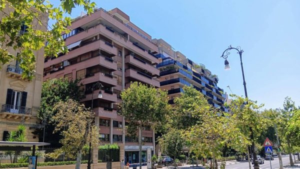 ufficio in affitto a Palermo in zona Libertà