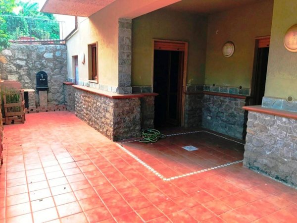 casa indipendente in affitto a Palermo in zona Mondello