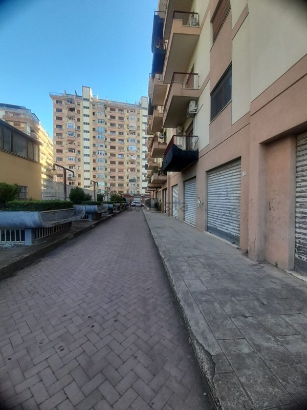 ufficio in affitto a Palermo in zona Malaspina/Palagonia