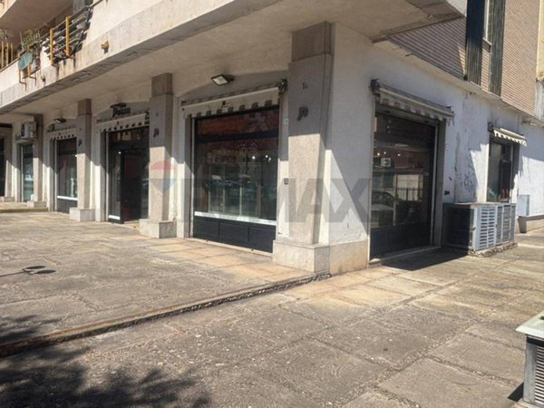 negozio in affitto a Palermo