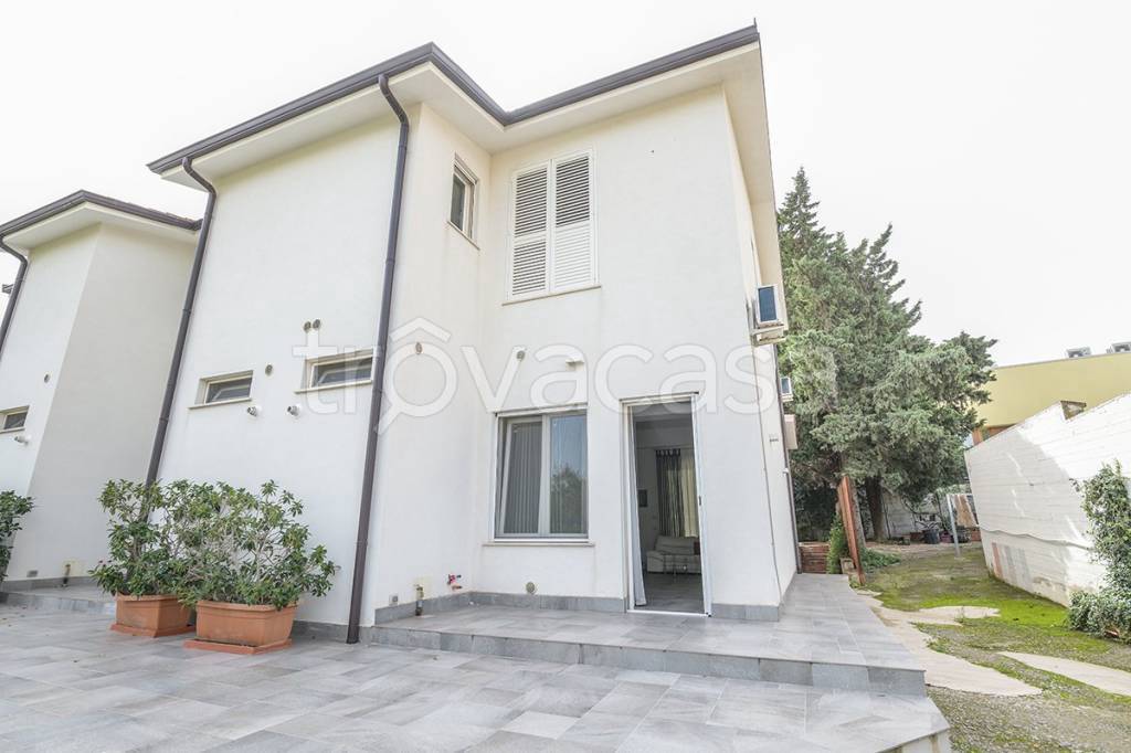 casa indipendente in affitto a Palermo in zona Partanna