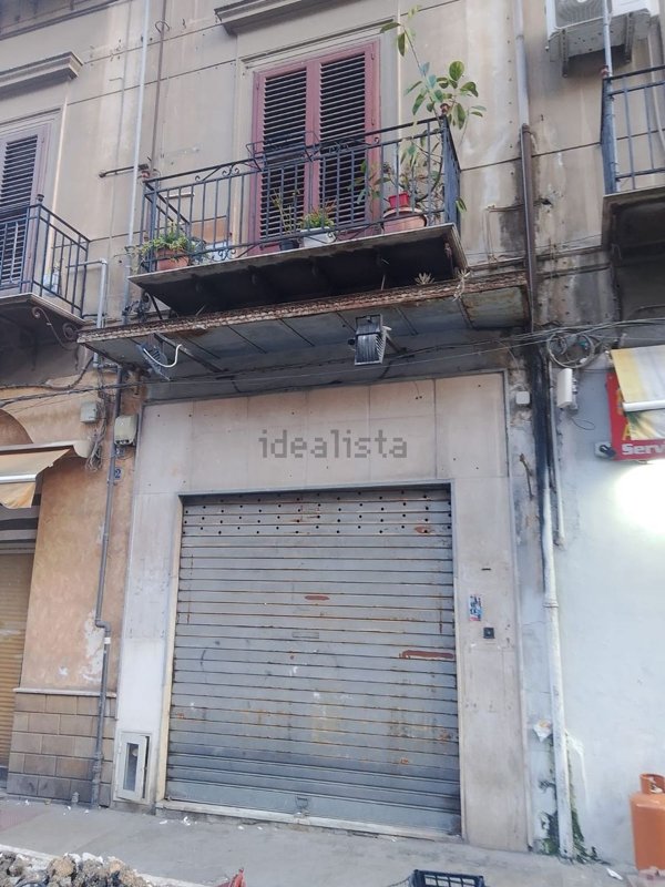 negozio in affitto a Palermo in zona Zisa