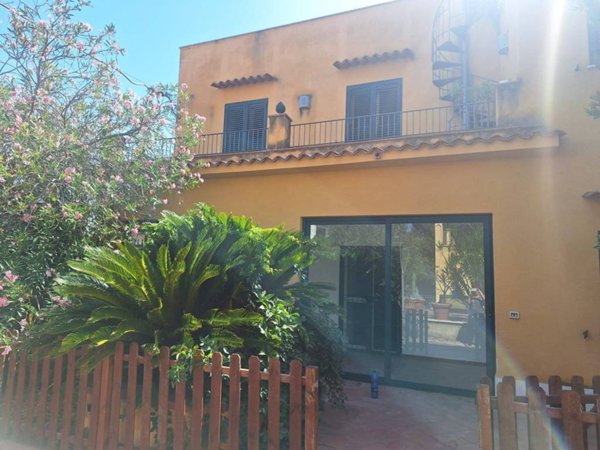 appartamento in affitto a Palermo in zona Mondello