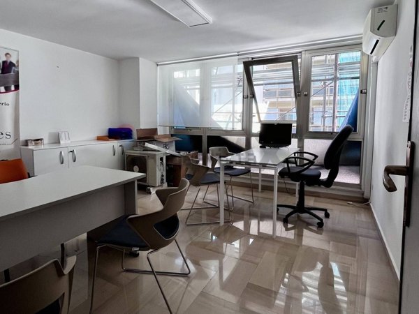 ufficio in affitto a Palermo in zona Libertà