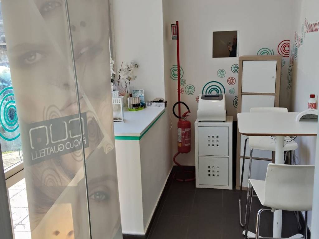 negozio in affitto a Palermo in zona Libertà