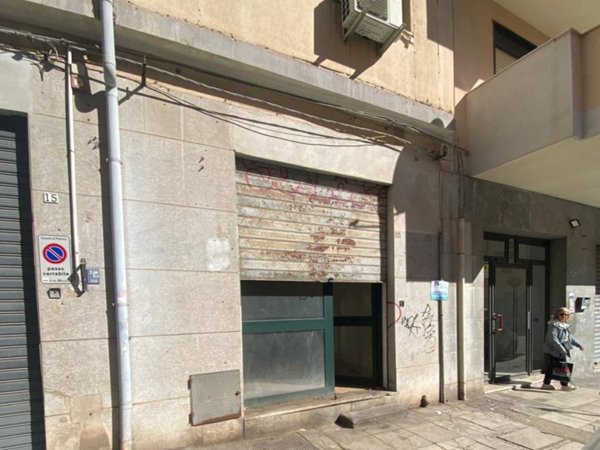 negozio in affitto a Palermo in zona Libertà