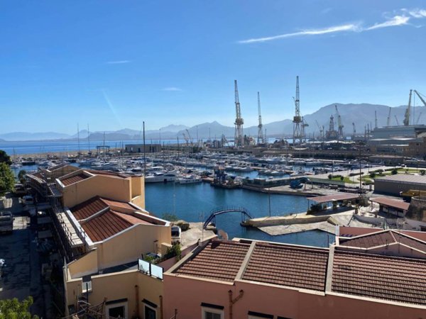 appartamento in affitto a Palermo in zona Arenella/Vergine Maria