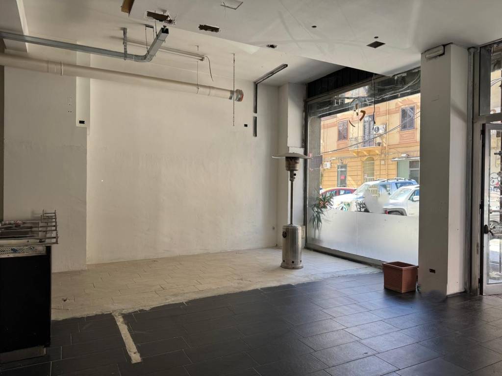 negozio in affitto a Palermo in zona Libertà