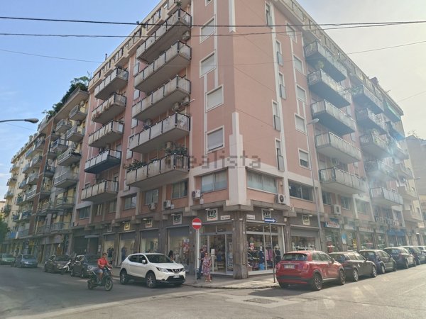 ufficio in affitto a Palermo in zona Malaspina/Palagonia