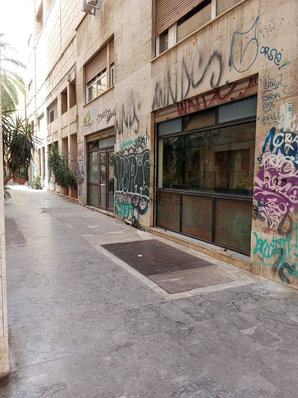 locale commerciale in affitto a Palermo in zona Politeama