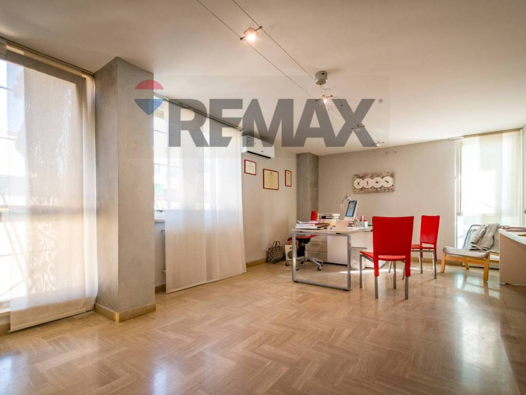 ufficio in affitto a Palermo in zona Libertà