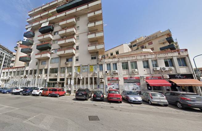 ufficio in affitto a Palermo in zona Politeama