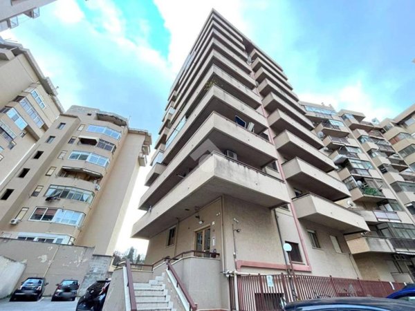 ufficio in affitto a Palermo in zona Politeama