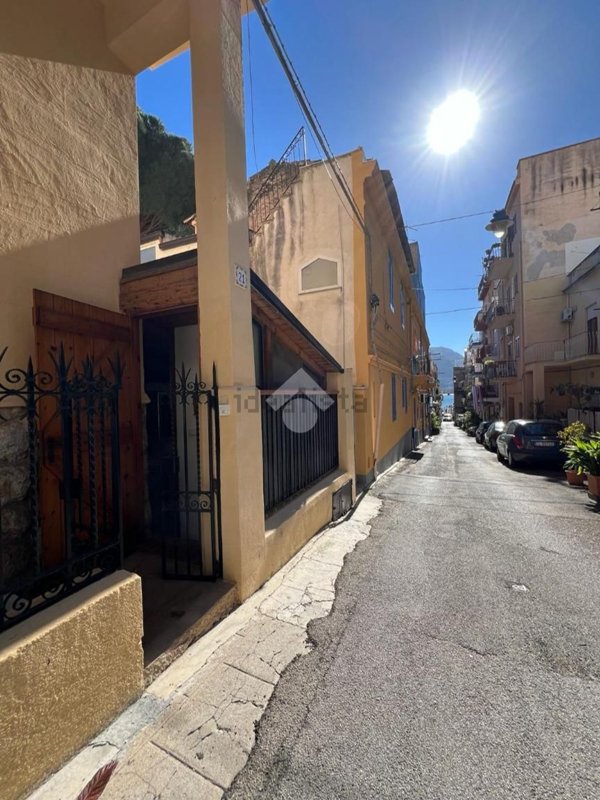 appartamento in affitto a Palermo in zona Mondello