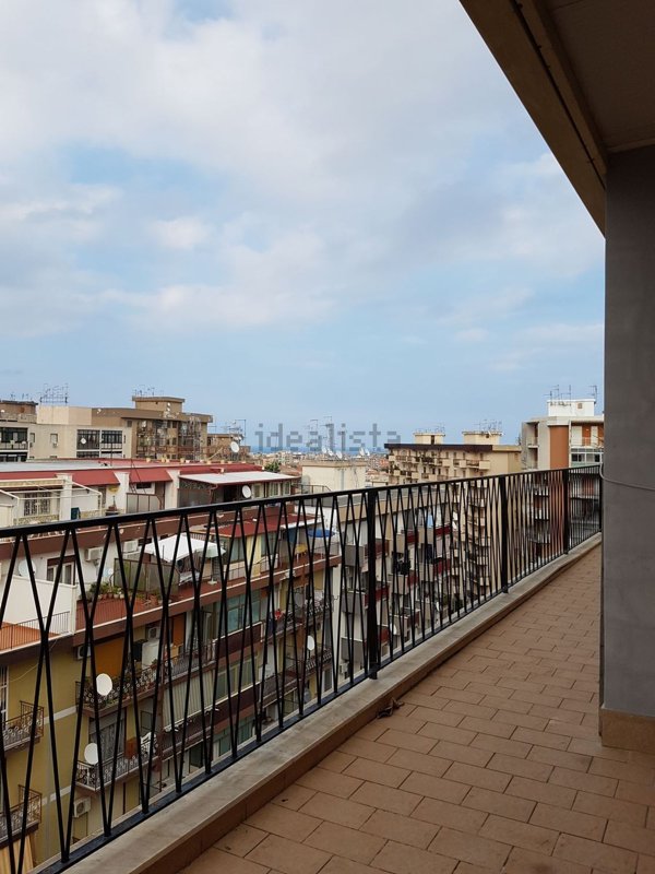 appartamento in affitto a Palermo in zona Montegrappa / Santa Rosalia