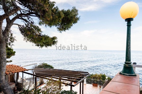 casa indipendente in affitto a Palermo in zona Addaura