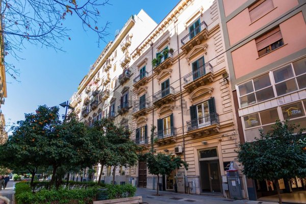 locale commerciale in affitto a Palermo in zona Libertà