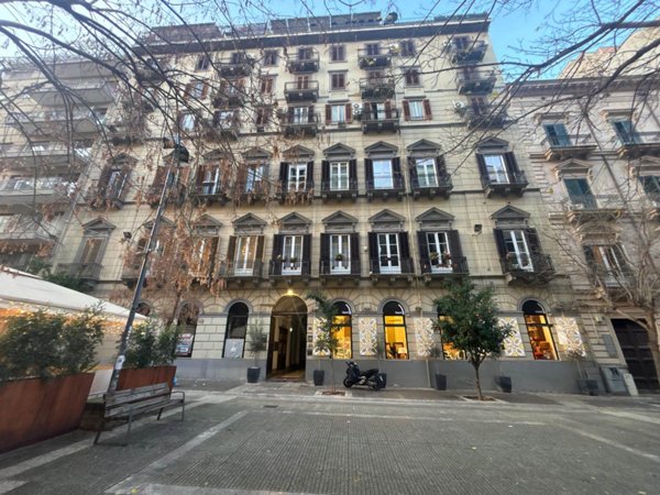negozio in affitto a Palermo in zona Libertà