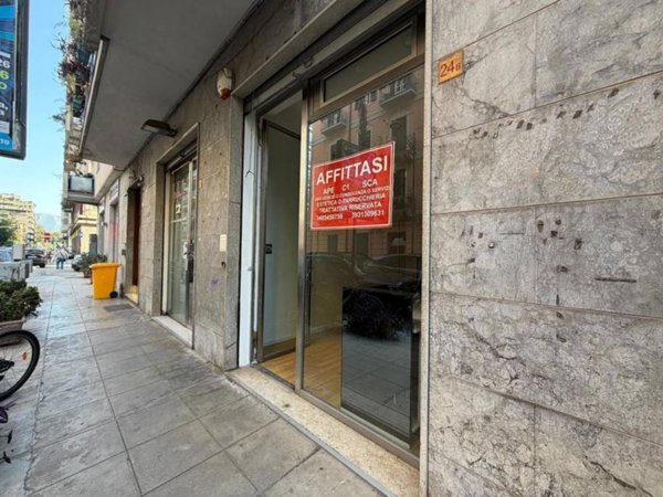 locale commerciale in affitto a Palermo in zona Libertà