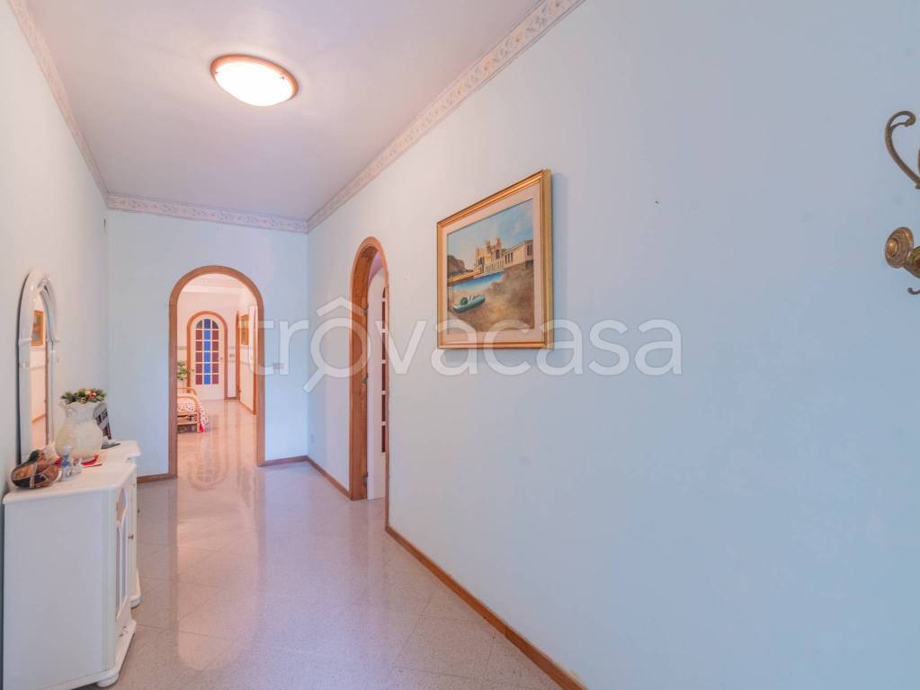 casa indipendente in affitto a Palermo in zona Partanna