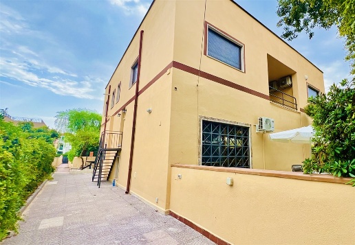 casa indipendente in affitto a Palermo in zona Mondello