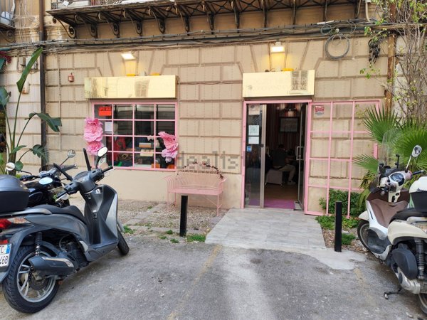 locale commerciale in affitto a Palermo in zona Politeama