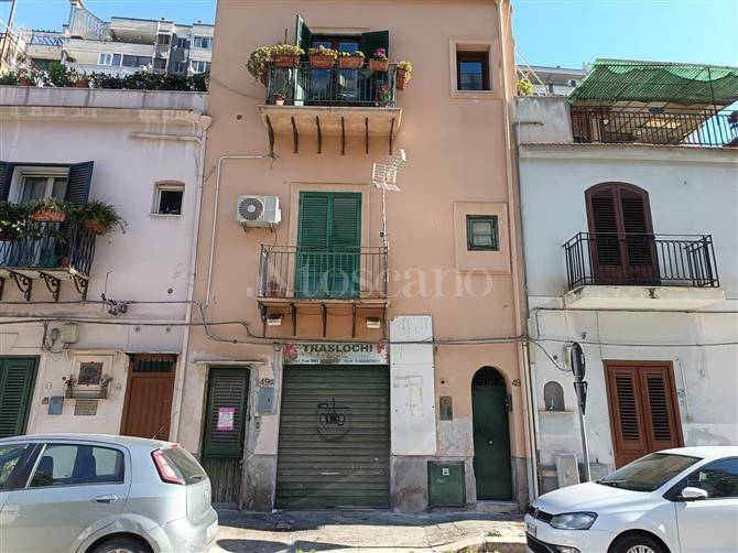 locale commerciale in affitto a Palermo